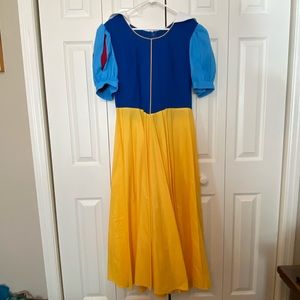 Snow White Costume with Bow and Wig. Size XL